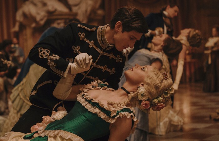 The Ugly Stepsister - still 4 - Isac Calmroth and Lea Myren - Photo Lukasz Bak-kopi.jpg